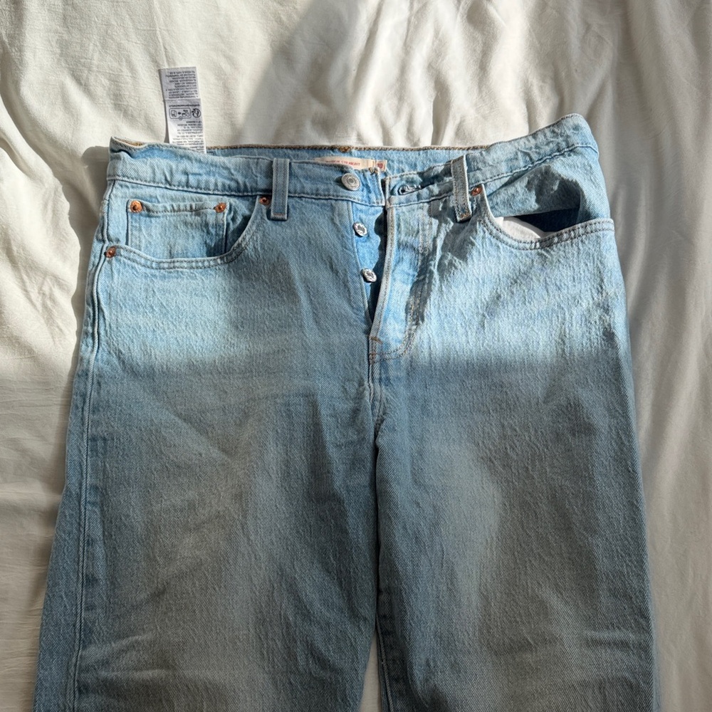 Levi's Light Blue Cropped Jeans